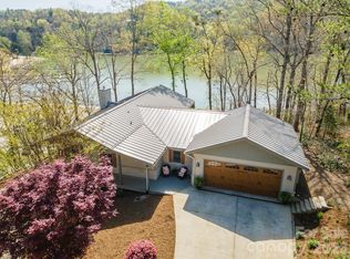 147 Watergate Rd, Lake Lure, NC 28746