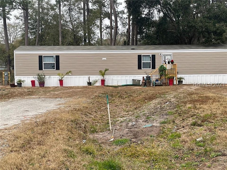 2nd image of 11 Woodpecker Ln