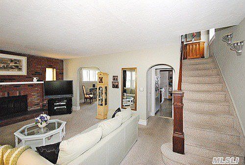 2nd image of 147 N 12th St