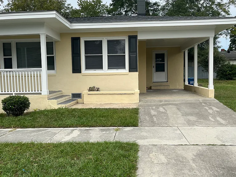 1115 Wright St — Photo 2
