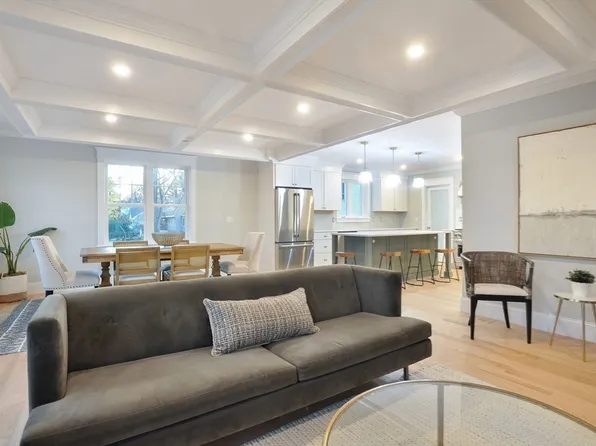 75 Oakland Ave, Hanover, MA 02339