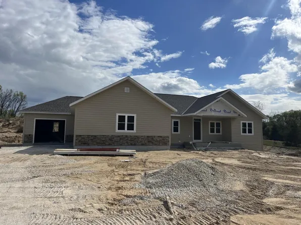 2367 Wallace Lake ROAD, West Bend, WI 53090