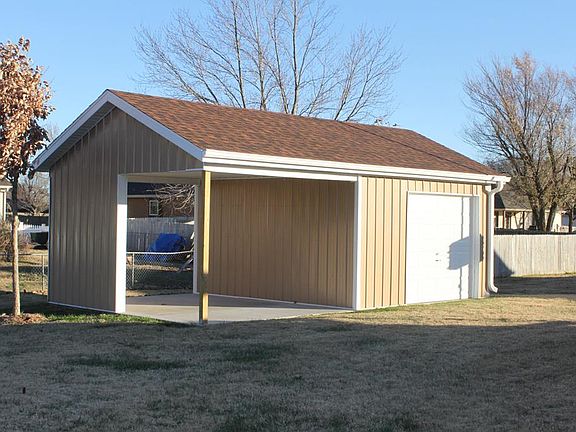 3rd image of 504 Villa Dr