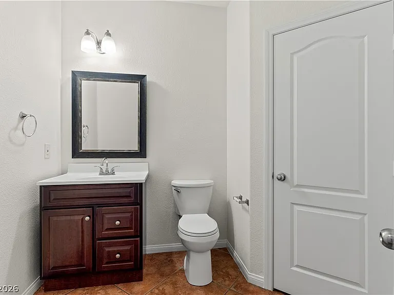 758 London Eye Ct — Photo 35