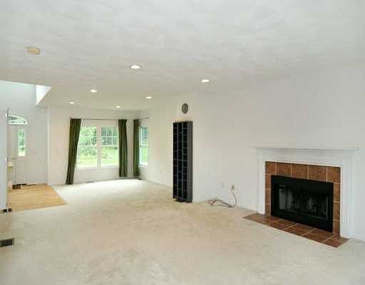 5th image of 45 Whitewood Dr