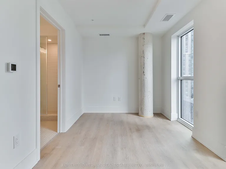 206 King St W #Penthouse 1 — Photo 34