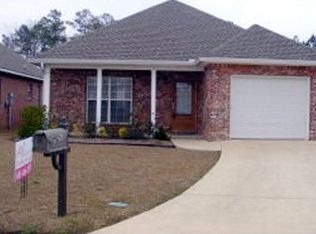 25 Oxford Dr, Hattiesburg, MS 39402