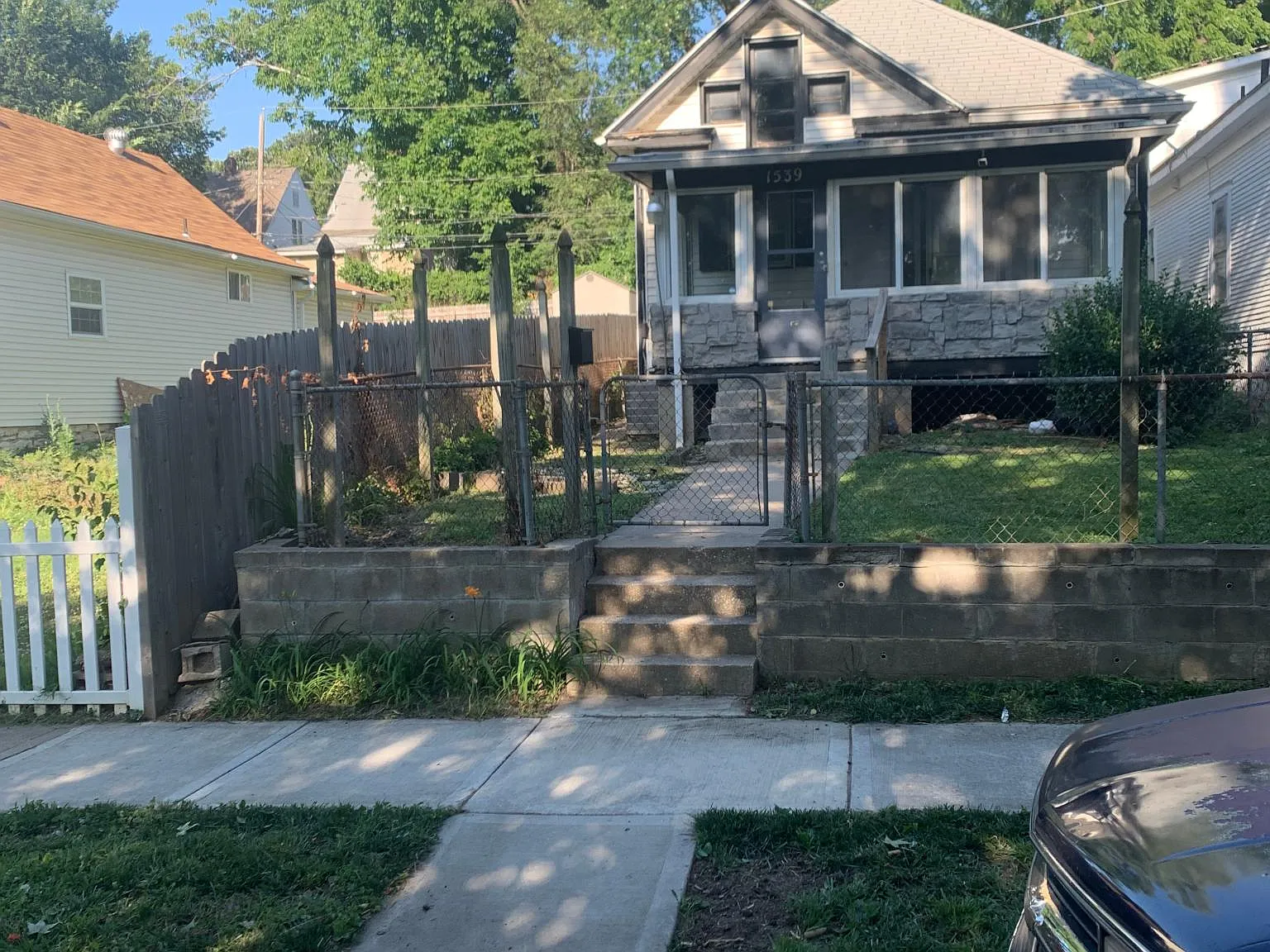 1539 Lister Ave — Photo 1