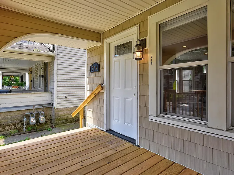 719 Fairwood Ave #719 — Photo 2