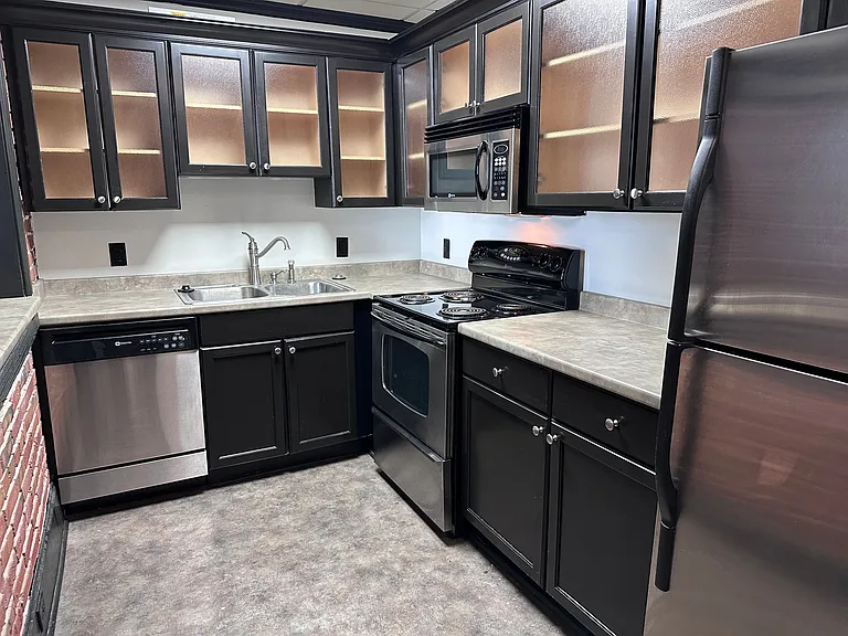 217 E Deaderick St #2G — Photo 2