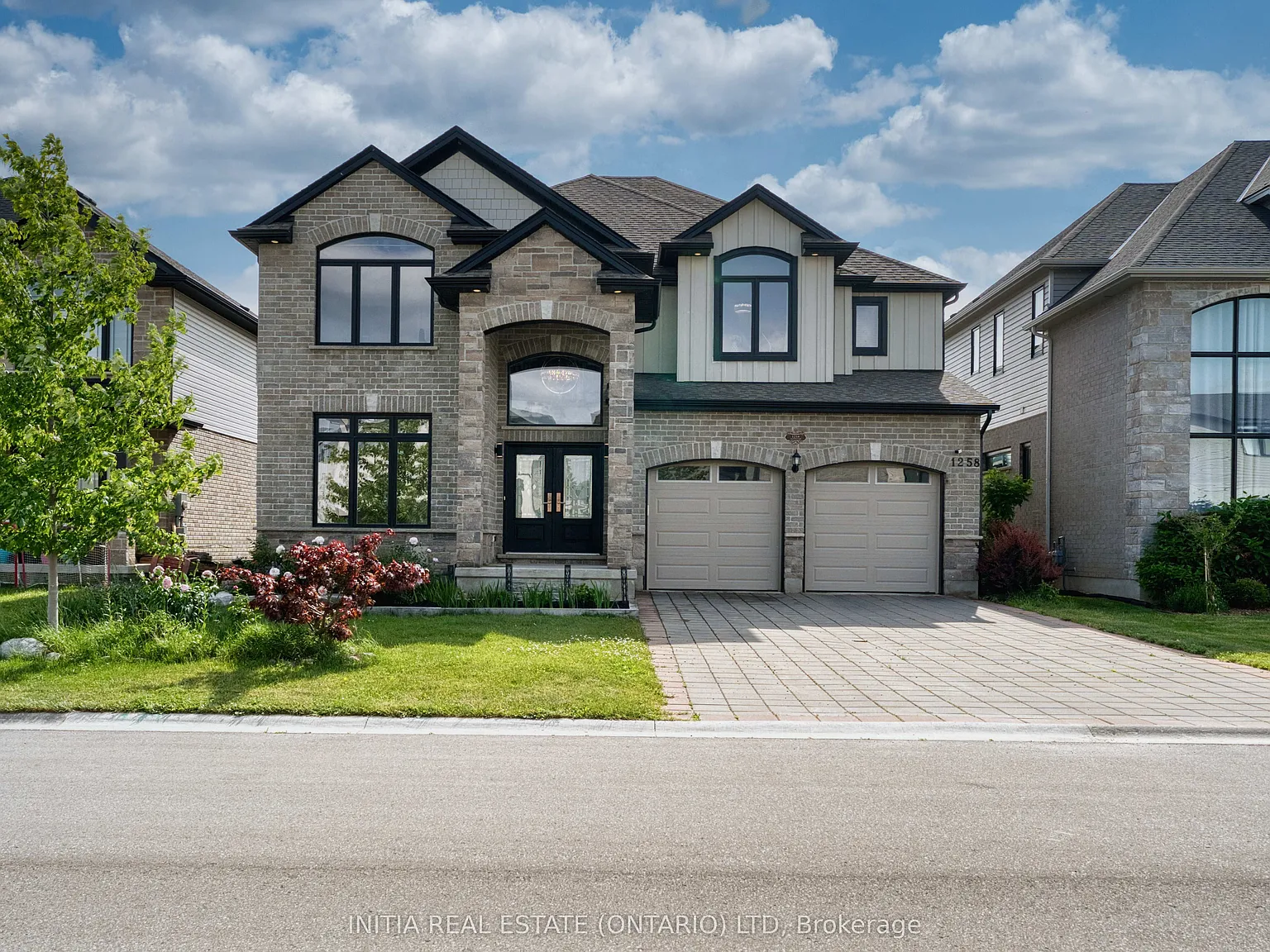 5 bed, $4,950 — Photo 1