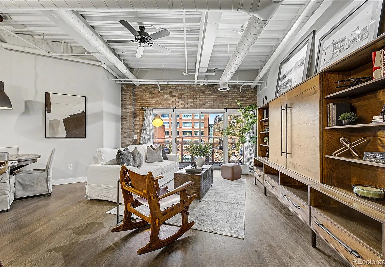 West End Lofts Condos — Photo 3