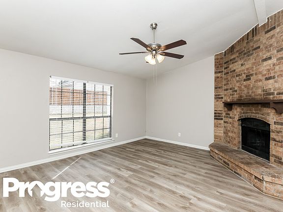 4th image of 2206 Sharpshire Ln