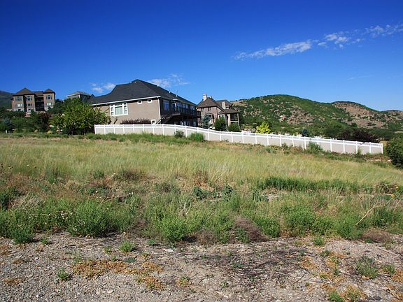 View Wst to neighbor's home 