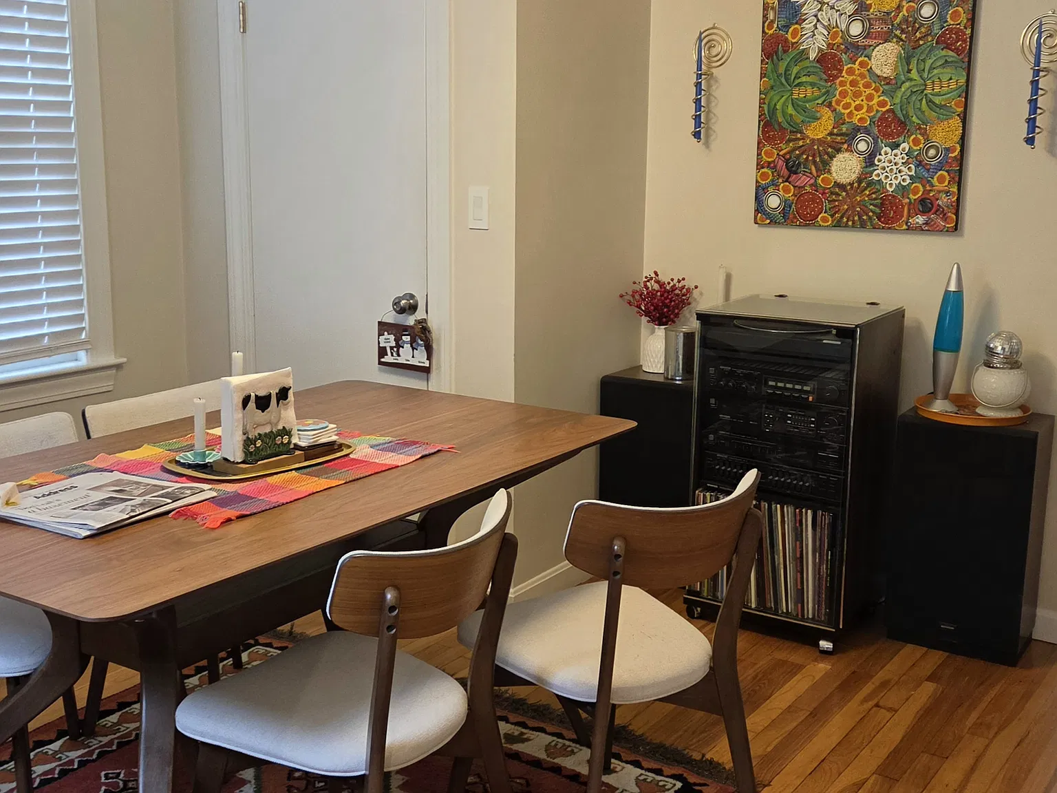 2 bed, 1.5 bath, 1100 sqft, $3,600 — Photo 4