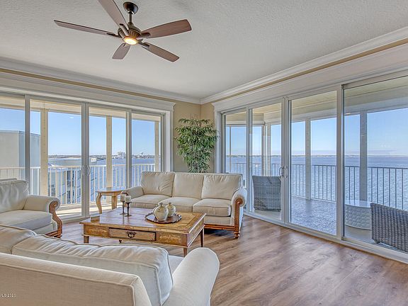 3rd image of 490 Sail Ln Penthouse 701