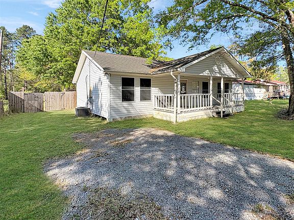3rd image of 4744 Randall Rd