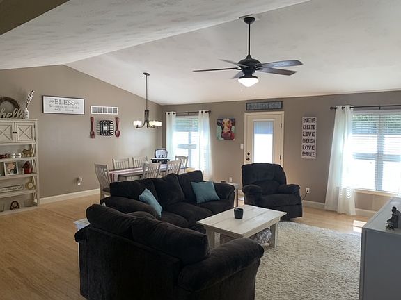 Living Room/Dining Room