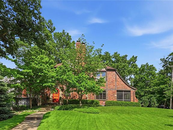 3rd image of 1141 Valentine Rd