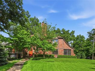 1141 Valentine Rd, Kansas City, MO 64111