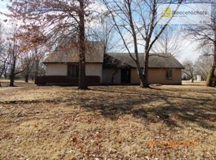 9526 Howard Rd, Lees Summit, MO 64086