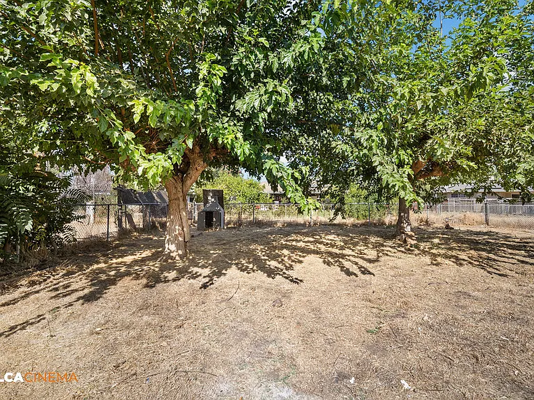 10800 Santa Barbara St — Photo 19