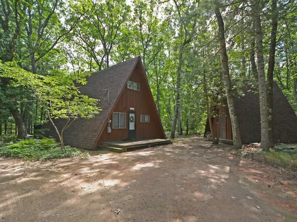 8847 South Rd, Interlochen, MI 49643