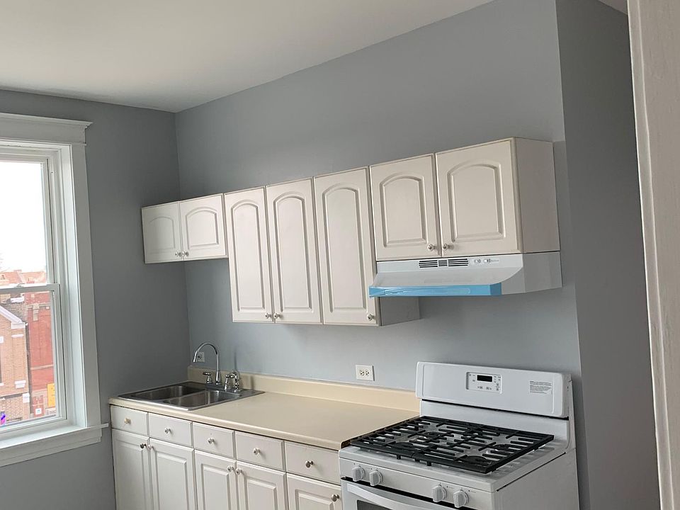 1st image of 2553 S Troy St #1B