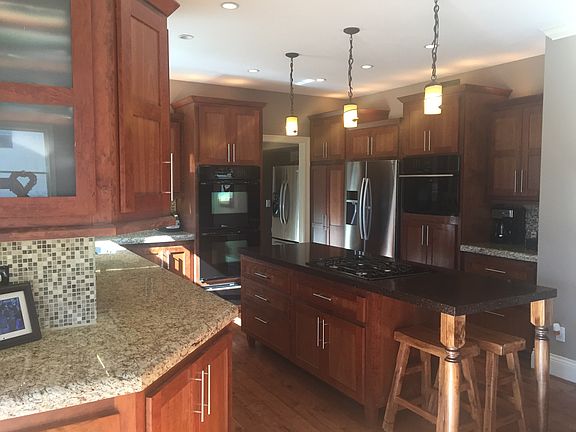 5th image of 6785 W 193rd St