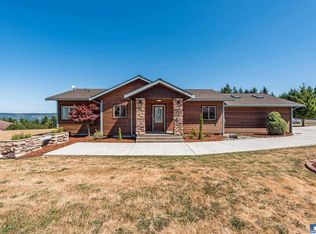 11 Conifer Ct, Sequim, WA 98382