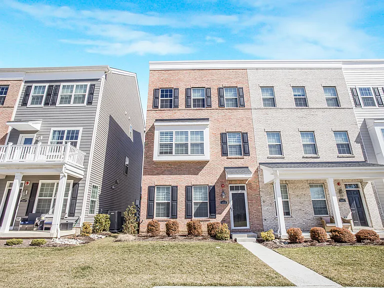 103 Waterside Mews — Photo 1