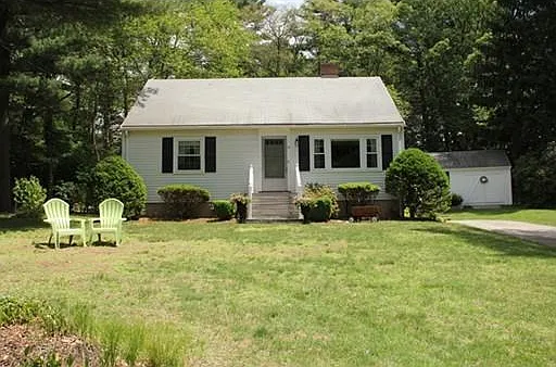 30 Dunster Rd — Photo 1