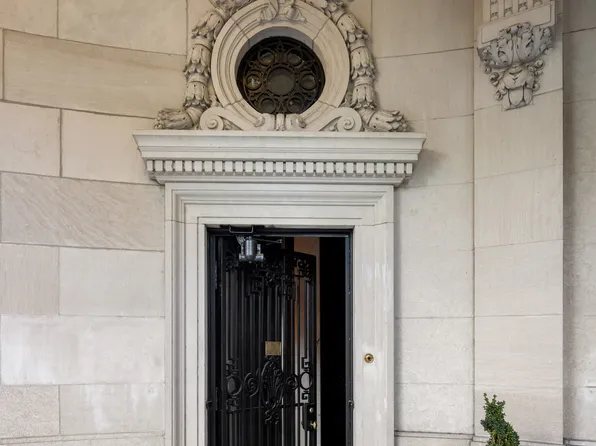 50 Central Park West image 36 of 36