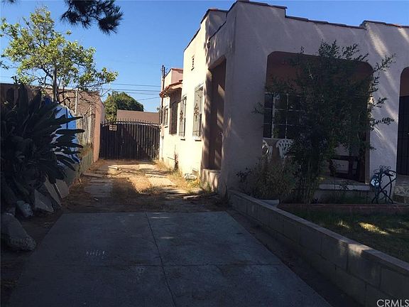 3rd image of 1653 W 70th St