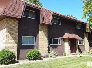 2207 Lexington Dr, Springfield, IL 62704