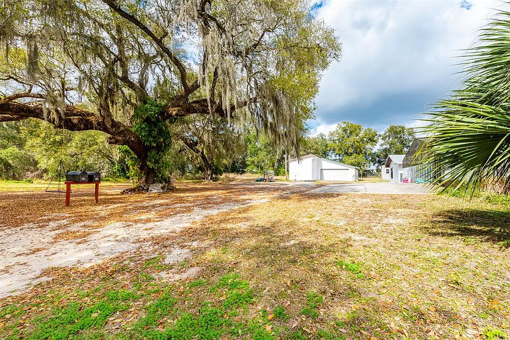 4 bed, 3000 sqft, $600 — Photo 4