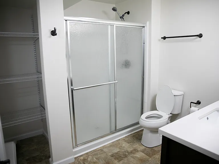 1004 Stillwater Dr — Photo 29