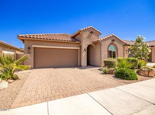 10736 W Escuda Dr, Sun City, AZ 85373