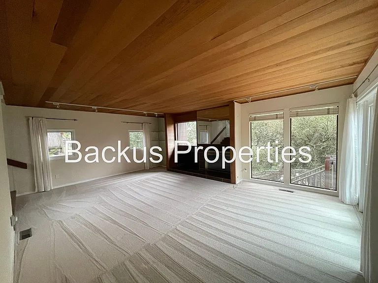 14685 Charter Oak Blvd — Photo 5