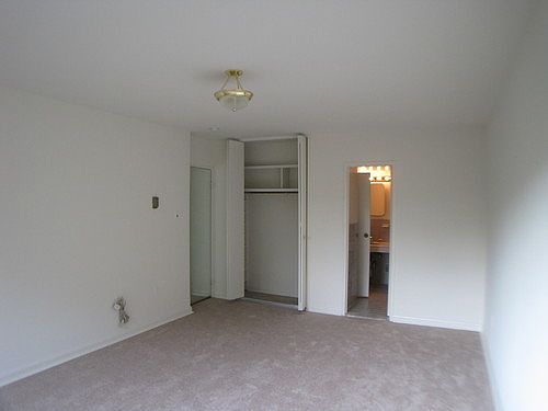 5th image of 4201 Cathedral Ave NW APT 802E