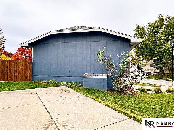 5th image of 7513 Ivy Lane Dr
