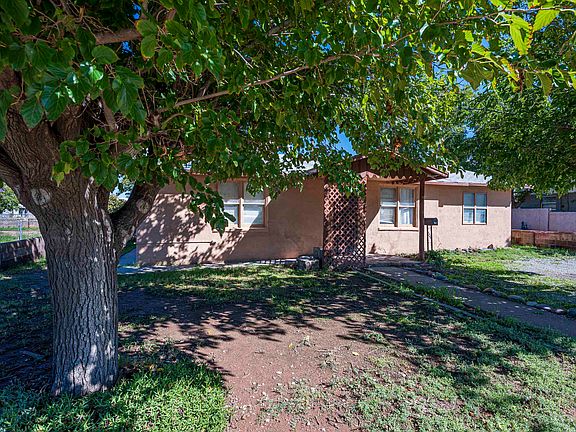 4th image of 903 Catalina Ln