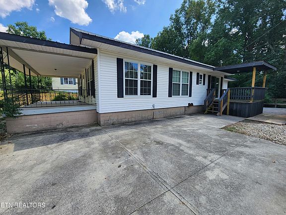 3rd image of 458 Slaven Ln