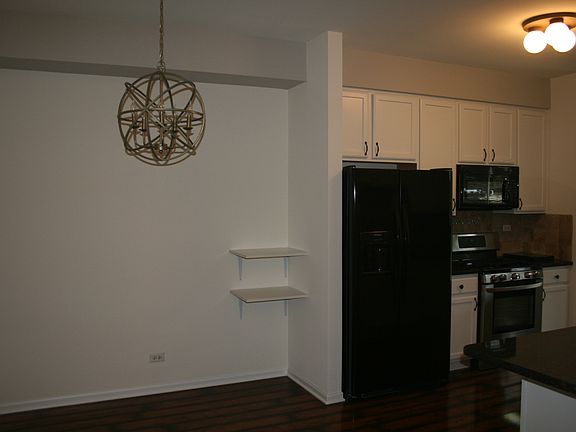 2nd image of 3055 Kentshire Cir