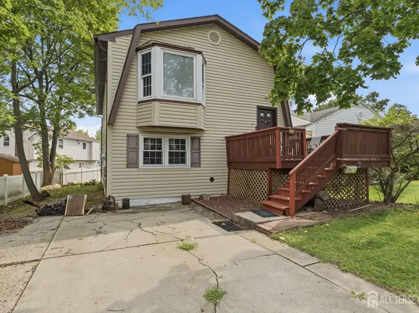 7 Exeter St, Highland Park, NJ 08904