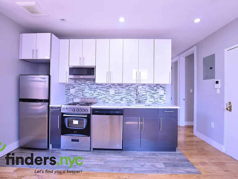 315 Alexander Ave #5R — Photo 2
