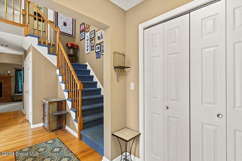 4th image of 11 Stonegate Court