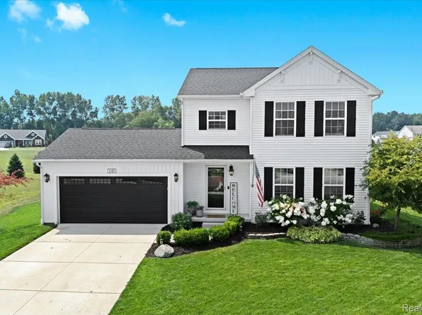 1145 Weatherstone Ln, Howell, MI 48843