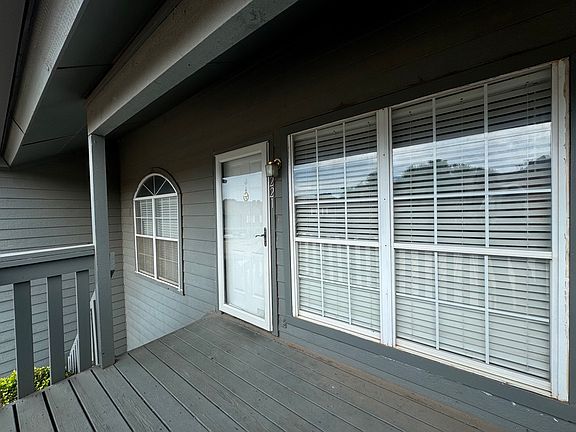 2nd image of 11525 N Meridian Ave #1-221