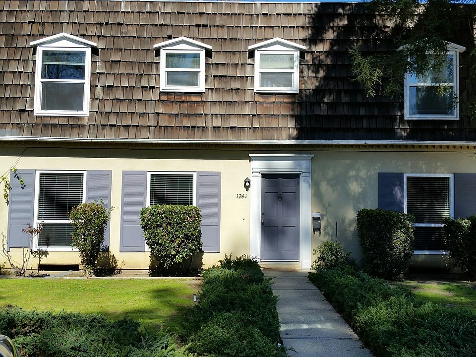 1st image of 1243 Balboa Ct